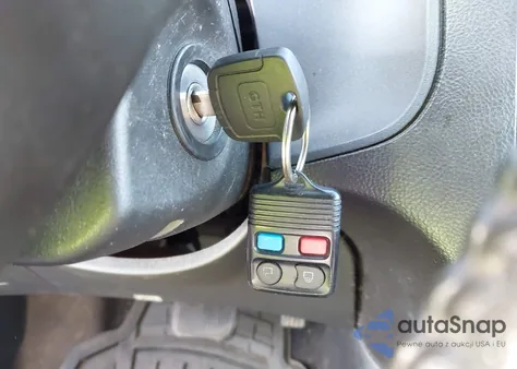 2007 Ford Focus Zx5/S/Se/Ses from USA, damaged, VIN 1FAFP37NX7W300523